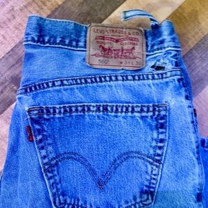 Levi’s 560 Comfort Fit Jeans – Size 34x36 – Light Wash Denim​